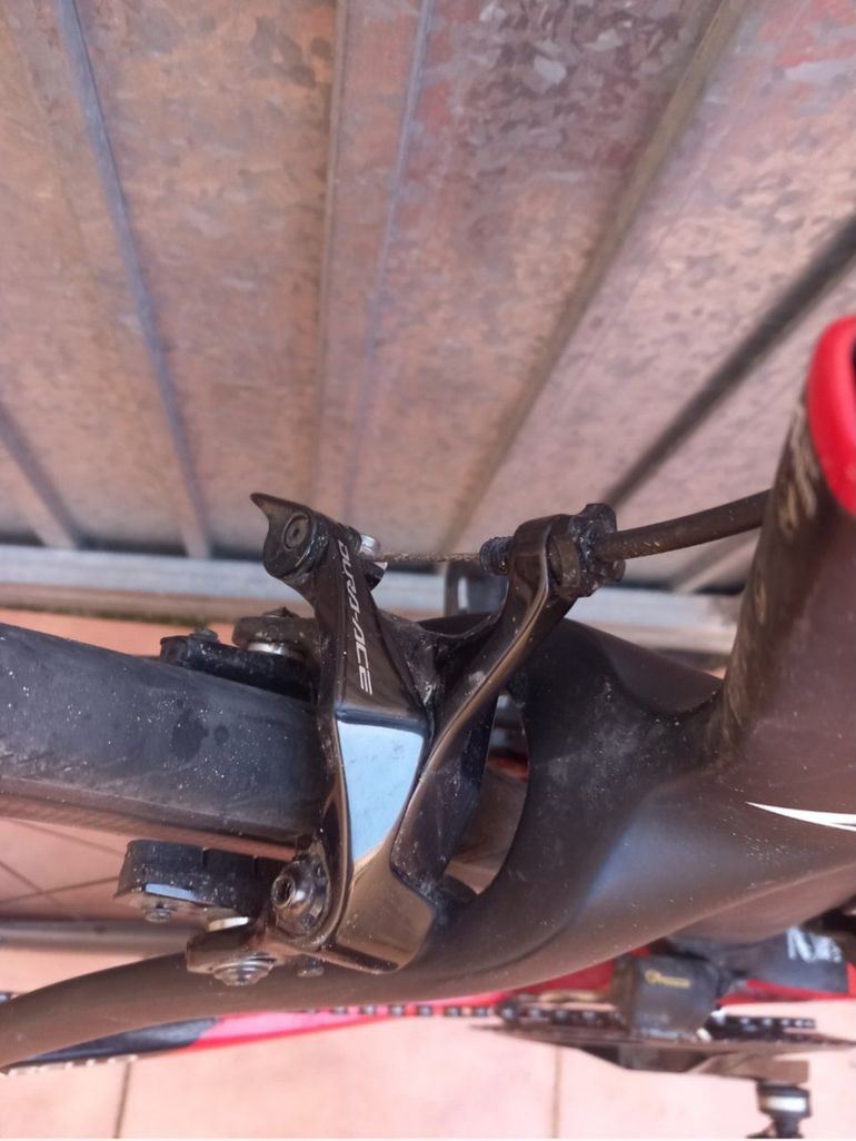 Used Pinarello Dogma Dura Ace Di2 Rim 2024 Road & Gravel, Rojo — image 6 of 7