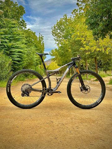 Gebrauchtes Orbea OIZ M10 2022 2022 MTB