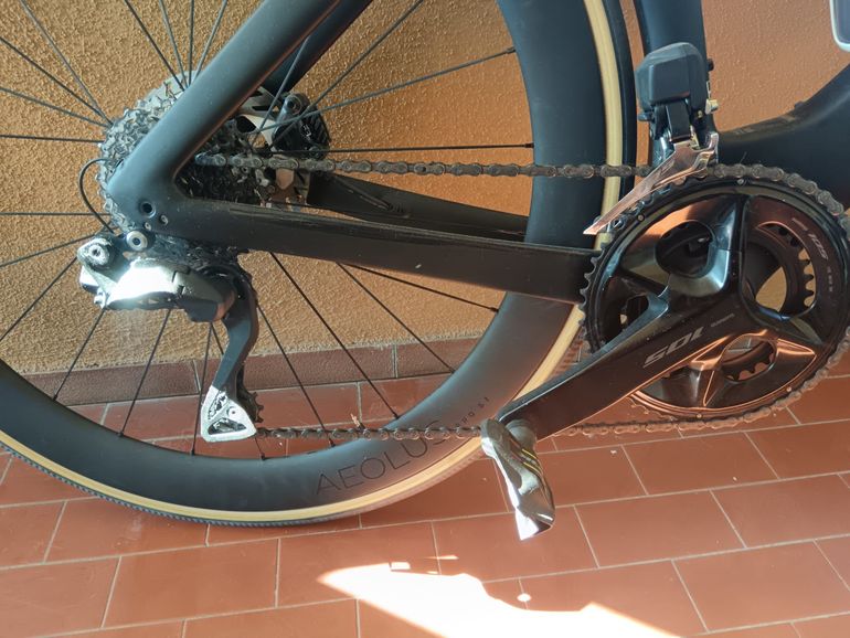 Used Trek Madone SL 6 Gen 7 2024 2024 Road & Gravel, Schwarz — image 2 of 3