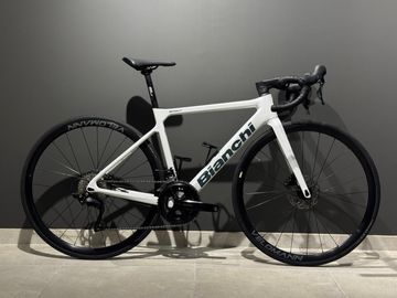 Tweedehands Bianchi Sprint 105 2025 2025 Road & Gravel — afbeelding 1 van 5