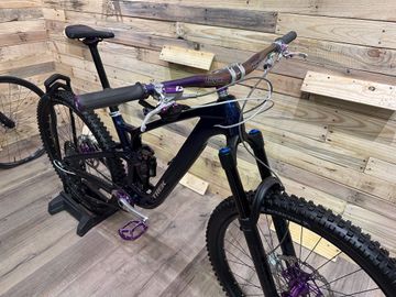 Trek Fuel Other SRAM 2025 Mountainbike usato, Blu — immagine 4 di 5