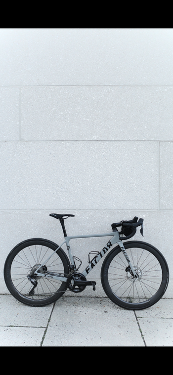 Factor, O2 Shimano Ultegra Di2 8170 2023