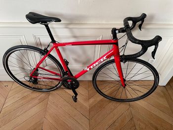 Used Trek Trek Emonda ALR 5 2017 Road & Gravel — image 1 of 10