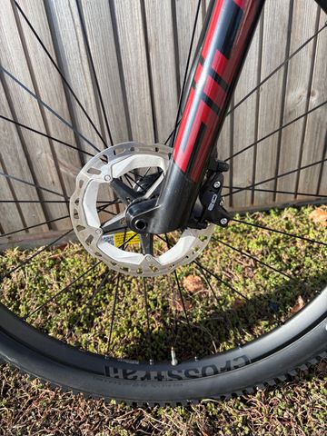 Used BMC Fourstroke LT ONE 2024 2024 Mountainbike, Red, 29 — image 10 of 14