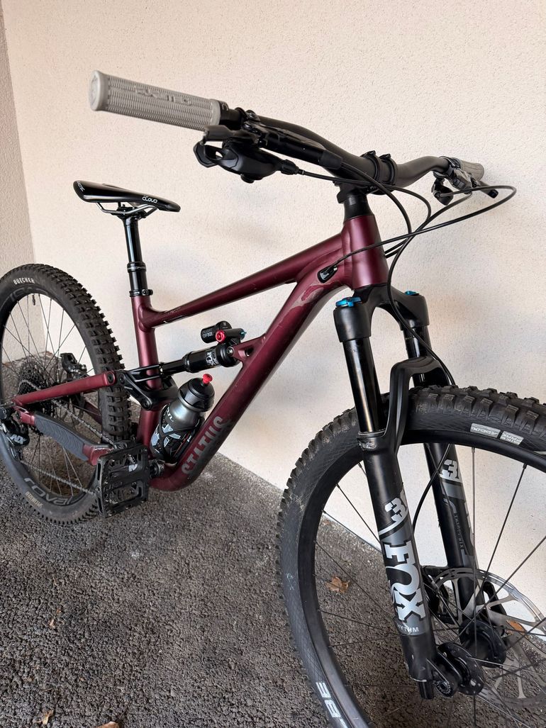 Used Specialized Status 160 2023 2023 Mountainbike, Red, 29, 27.5 — image 2 of 3
