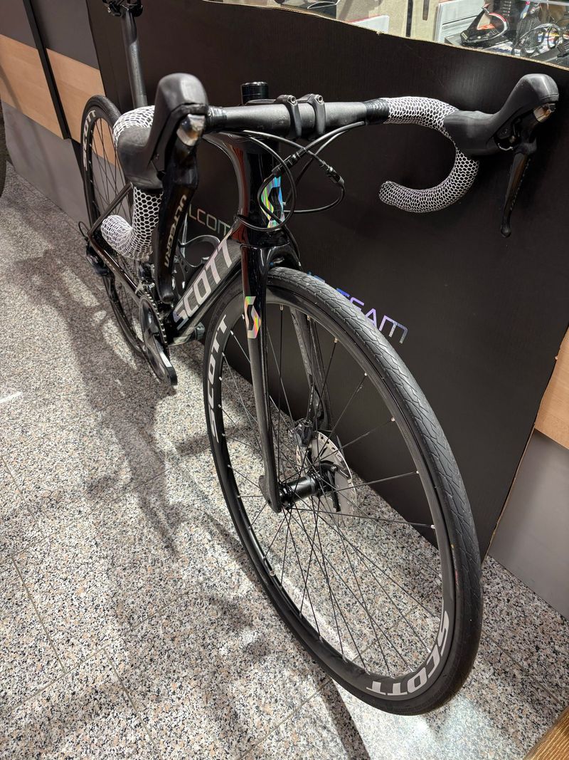 Tweedehands Scott Foil 20 2020 2020 Road & Gravel — afbeelding 3 van 5