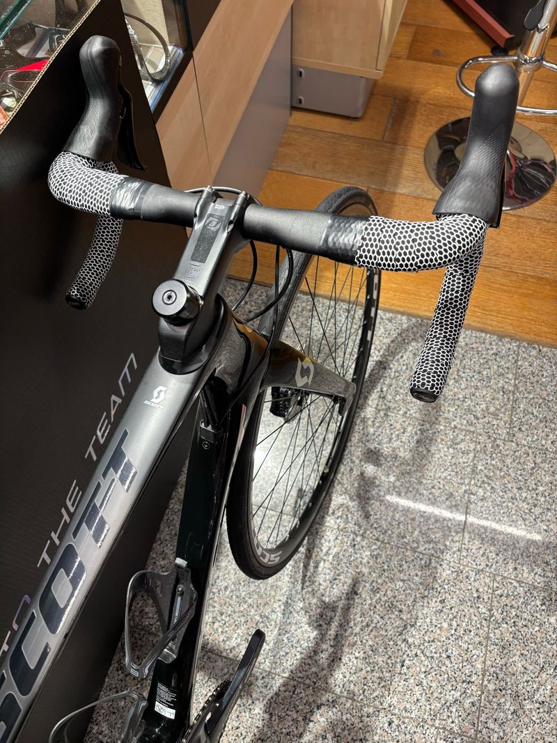 Tweedehands Scott Foil 20 2020 2020 Road & Gravel — afbeelding 4 van 5