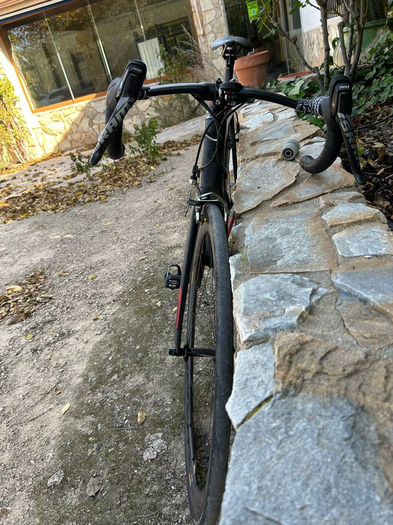 Used Cannondale SRAM Red 2017 Road & Gravel, Black — image 2 of 4