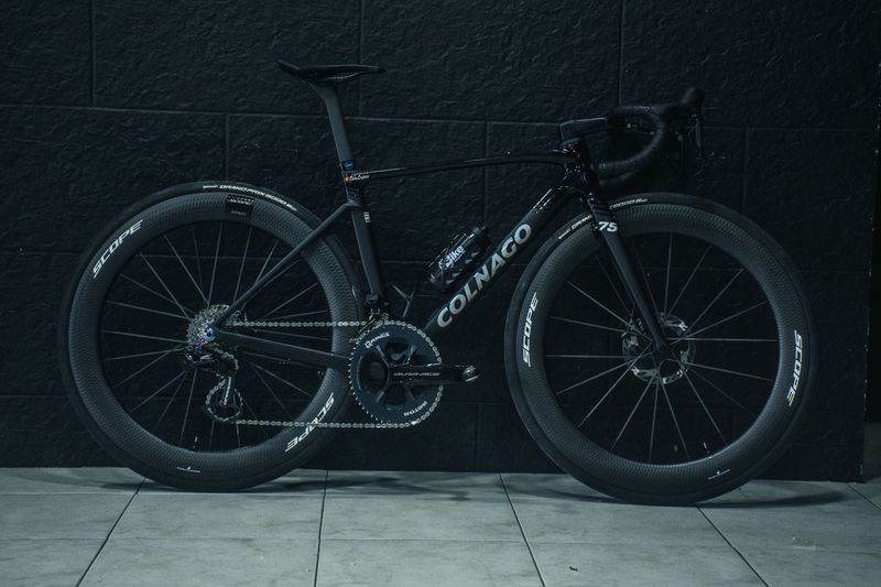 Použité Colnago V5rs Disc 2025 Road & Gravel