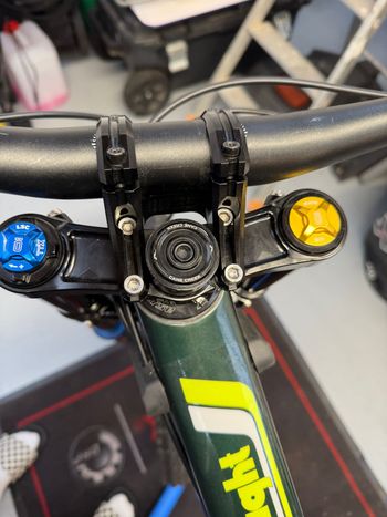 Used Forbidden Supernought 2025 Mountainbike — image 6 of 16