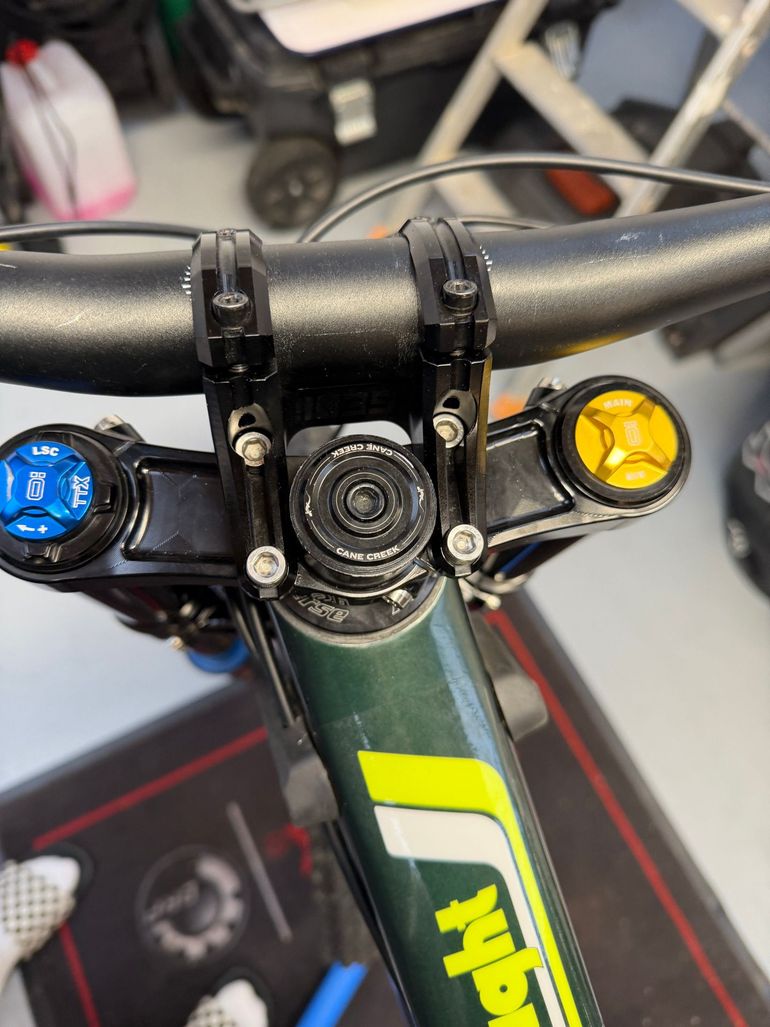Used Forbidden Supernought 2025 Mountainbike — image 6 of 16