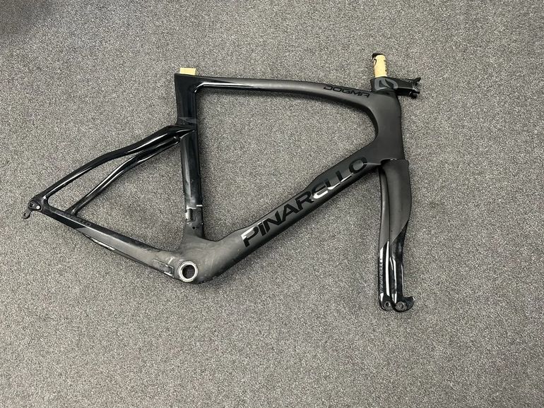 Used Pinarello Dogma F Onyx BOB Disc 59.5 Frameset 2024 Road & Gravel, Black — image 3 of 6