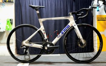 Cinelli, PRESSURE - ULTEGRA DISC DI2 2024