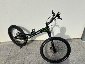 Ozonys Curve V4 2018 Mountainbike usato, Nero — immagine 1 di 3