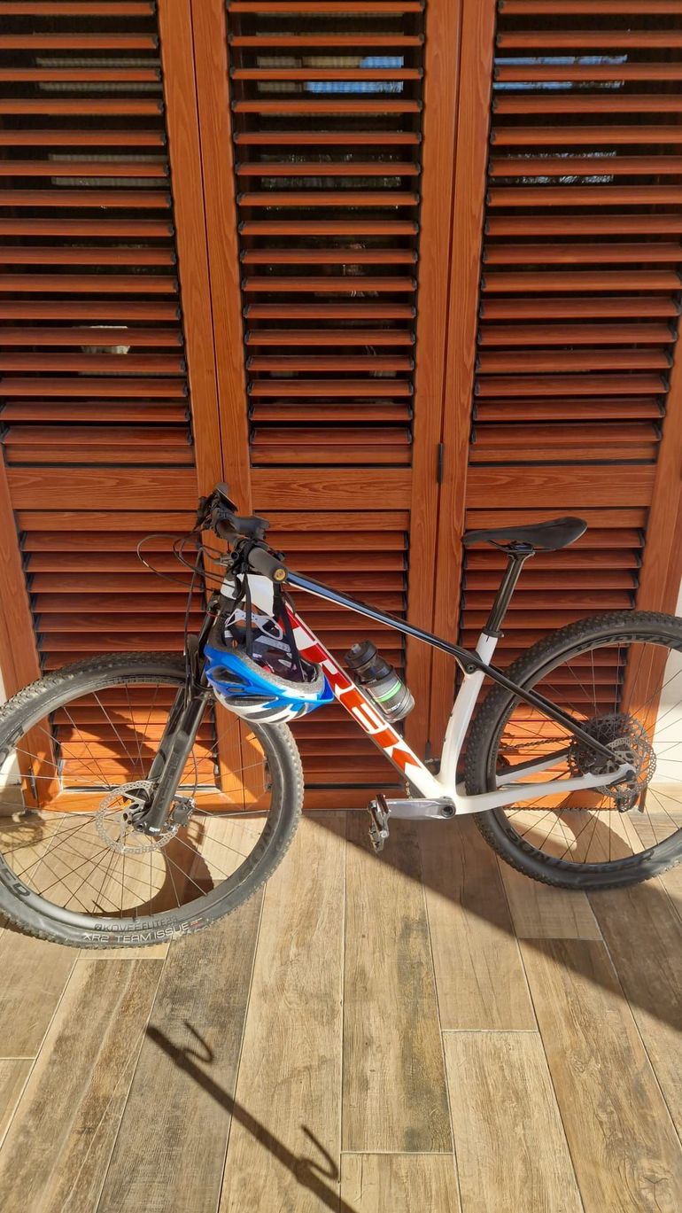 Used Trek Procaliber 9.7 2022 2022 Mountainbike, White, 29 — image 4 of 4