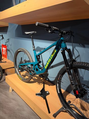 Santa Cruz, Hightower R / Carbon C 2025