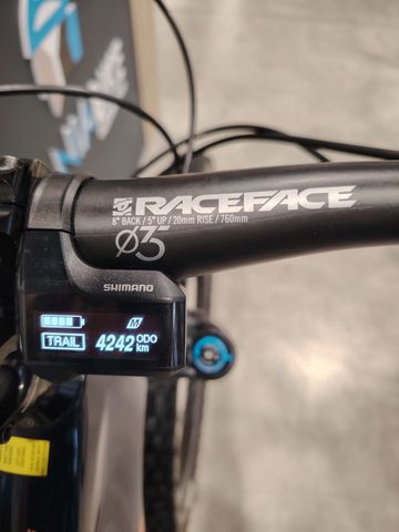 Używany Orbea RISE M-LTD 2022 2022 Mountainbike — zdjęcie 5 z 17