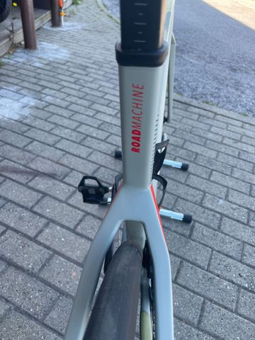 Used BMC Roadmachine 01 ONE 2024 2024 Road & Gravel, Light Gray — image 11 of 24