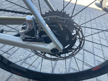Used BMC Roadmachine 01 ONE 2024 2024 Road & Gravel, Light Gray — image 21 of 24
