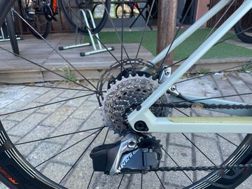 Used BMC Roadmachine 01 ONE 2024 2024 Road & Gravel, Light Gray — image 23 of 24