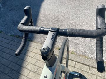 Used BMC Roadmachine 01 ONE 2024 2024 Road & Gravel, Light Gray — image 6 of 24