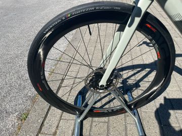 Used BMC Roadmachine 01 ONE 2024 2024 Road & Gravel, Light Gray — image 16 of 24