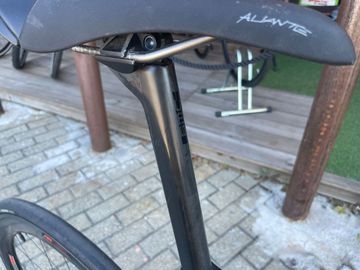 Used BMC Roadmachine 01 ONE 2024 2024 Road & Gravel, Light Gray — image 24 of 24