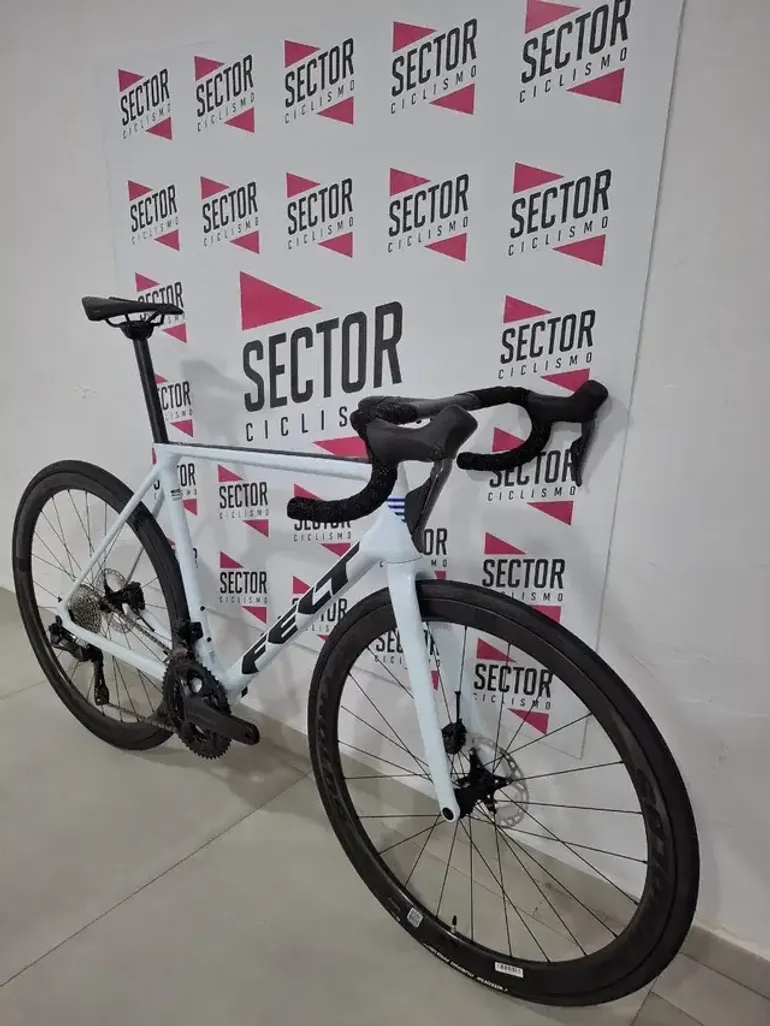 Used Felt FR Advanced Ultegra Di2 2024 2024 Road & Gravel, White — image 3 of 10
