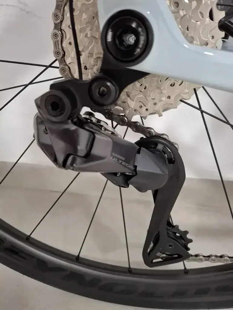 Used Felt FR Advanced Ultegra Di2 2024 2024 Road & Gravel, White — image 7 of 10