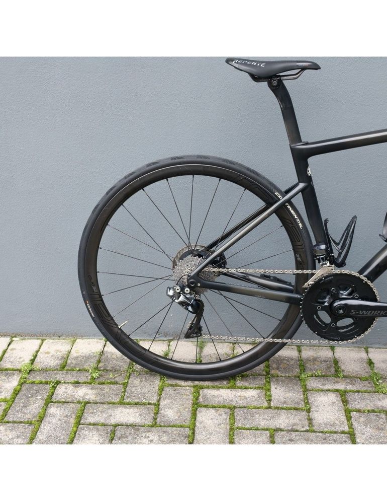 Used Specialized Tarmac S-Works SL2 2019 Road & Gravel, Black — image 2 of 9