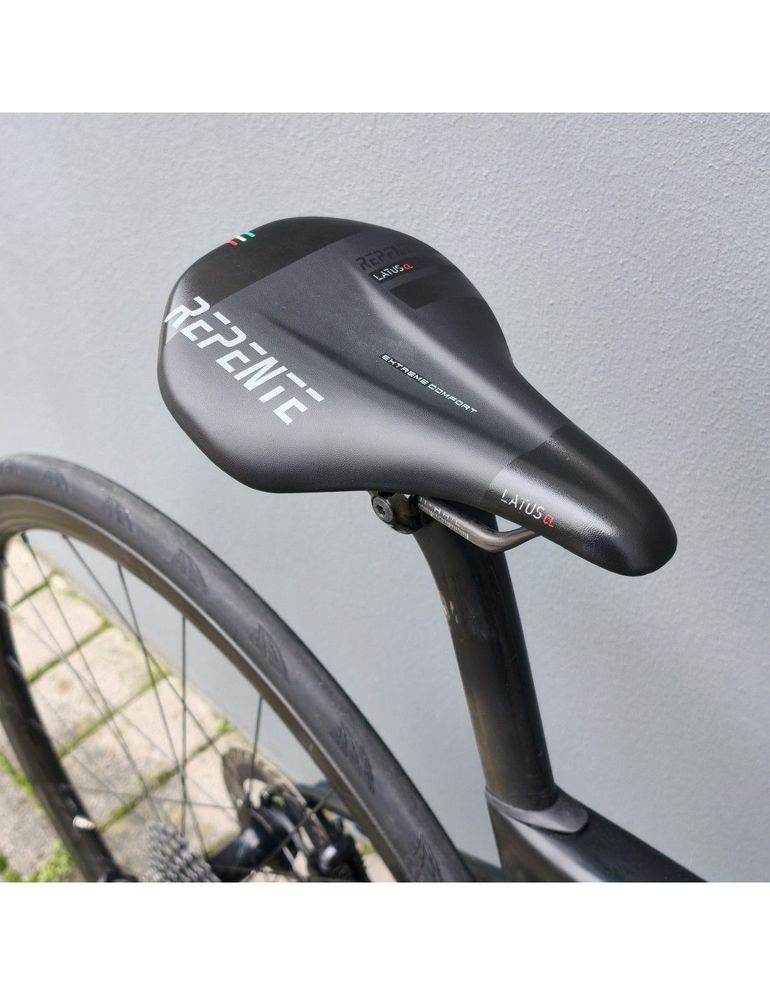 Used Specialized Tarmac S-Works SL2 2019 Road & Gravel, Black — image 5 of 9