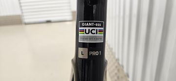 Giant Defy Advanced Pro 1 2024 2024 Road & Gravel usato, Bianco — immagine 7 di 14