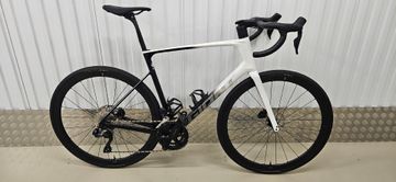 Giant Defy Advanced Pro 1 2024 2024 Road & Gravel usato