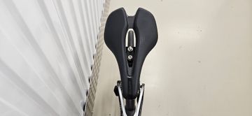 Giant Defy Advanced Pro 1 2024 2024 Road & Gravel usato, Bianco — immagine 9 di 14