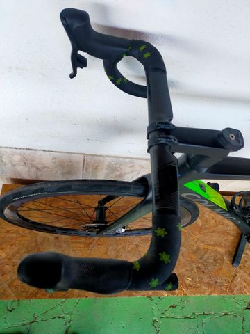 Colnago V3RS Sram Red 2022 Road & Gravel usato, Verde — immagine 4 di 5