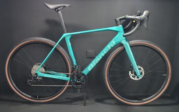 Tweedehands Bianchi Impulso COMP GRX 610 disc 2025 2025 Road & Gravel
