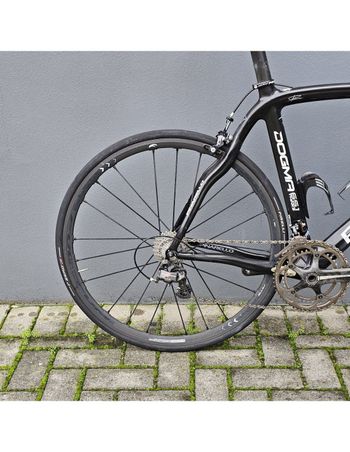 Used Pinarello Pinarello Dogma 65.1 2016 Road & Gravel, Black — image 2 of 11
