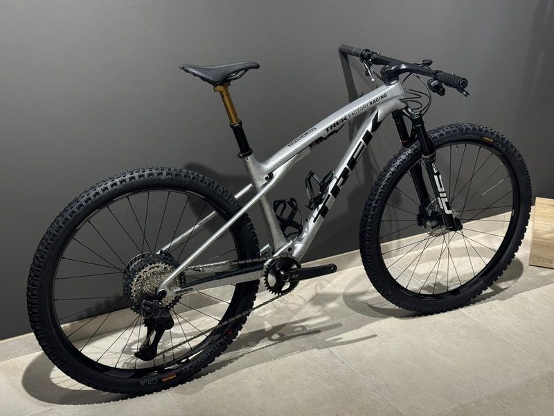 Używany Trek Supercaliber Gen2 M/L 2025 Mountainbike — zdjęcie 4 z 6