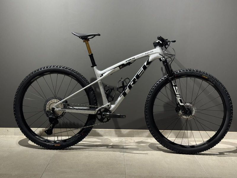 Używany Trek Supercaliber Gen2 M/L 2025 Mountainbike — zdjęcie 1 z 6