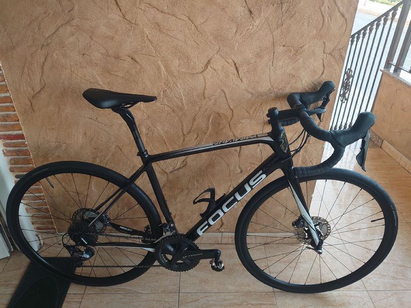 Gebrauchtes Focus PARALANE Ultegra 2018 2018 Road & Gravel, Schwarz — Bild 1 von 6