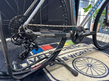 Used Niner RLT 9 2-STAR SRAM APEX 1 2023 2023 Road & Gravel, Light Gray — image 3 of 3