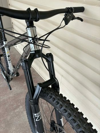 Used Transition TransAM Complete Bike 2024 2024 Mountainbike, Light Gray, 29 — image 3 of 20
