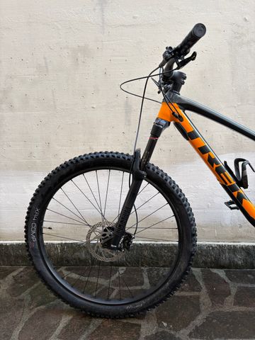 Brugt Trek Fuel EX 5 Deore 2021 2021 Mountainbike — billede 5 af 10