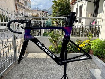 Used Cannondale SystemSix Carbon Ultegra Di2 2020 Frameset 2020 Road & Gravel — image 2 of 9