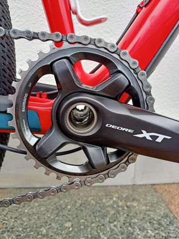 Used Trek Procaliber Shimano Deore XT 2017 Mountainbike, Red — image 2 of 3