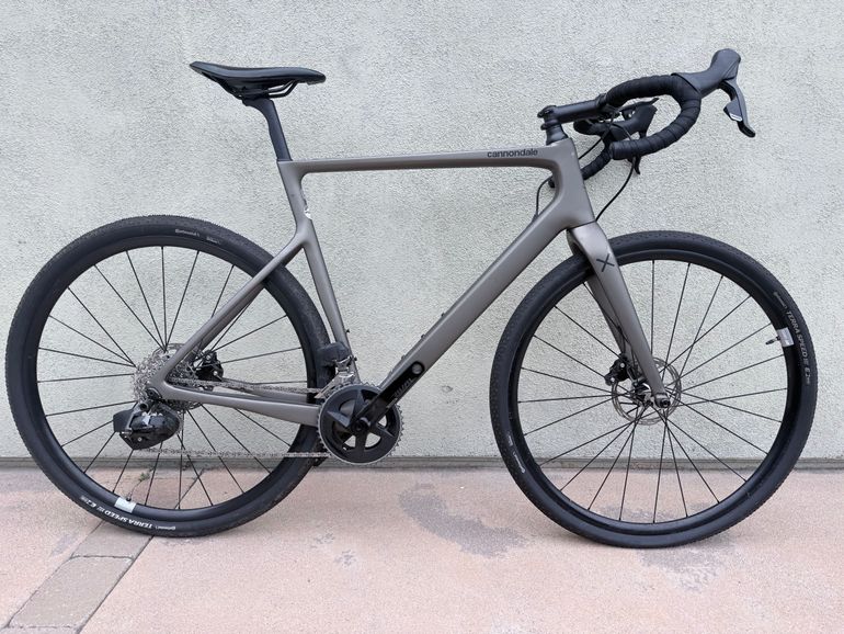 Used Cannondale SuperSix EVO SE 2023 2023 Road & Gravel, Light Gray — image 1 of 10