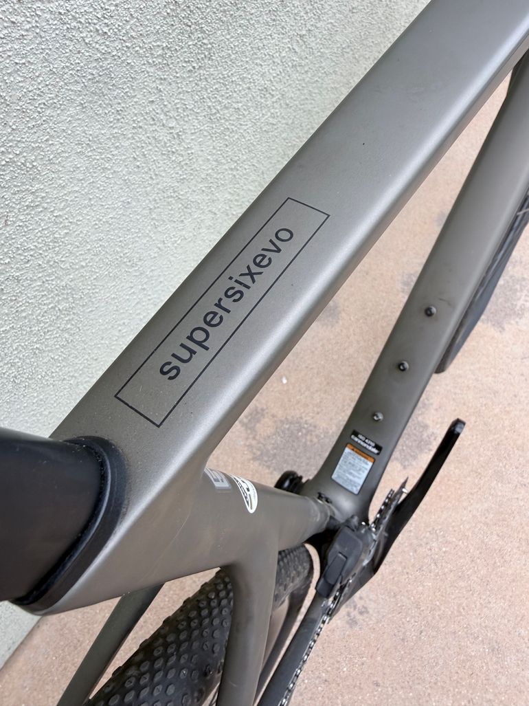 Used Cannondale SuperSix EVO SE 2023 2023 Road & Gravel, Light Gray — image 3 of 10