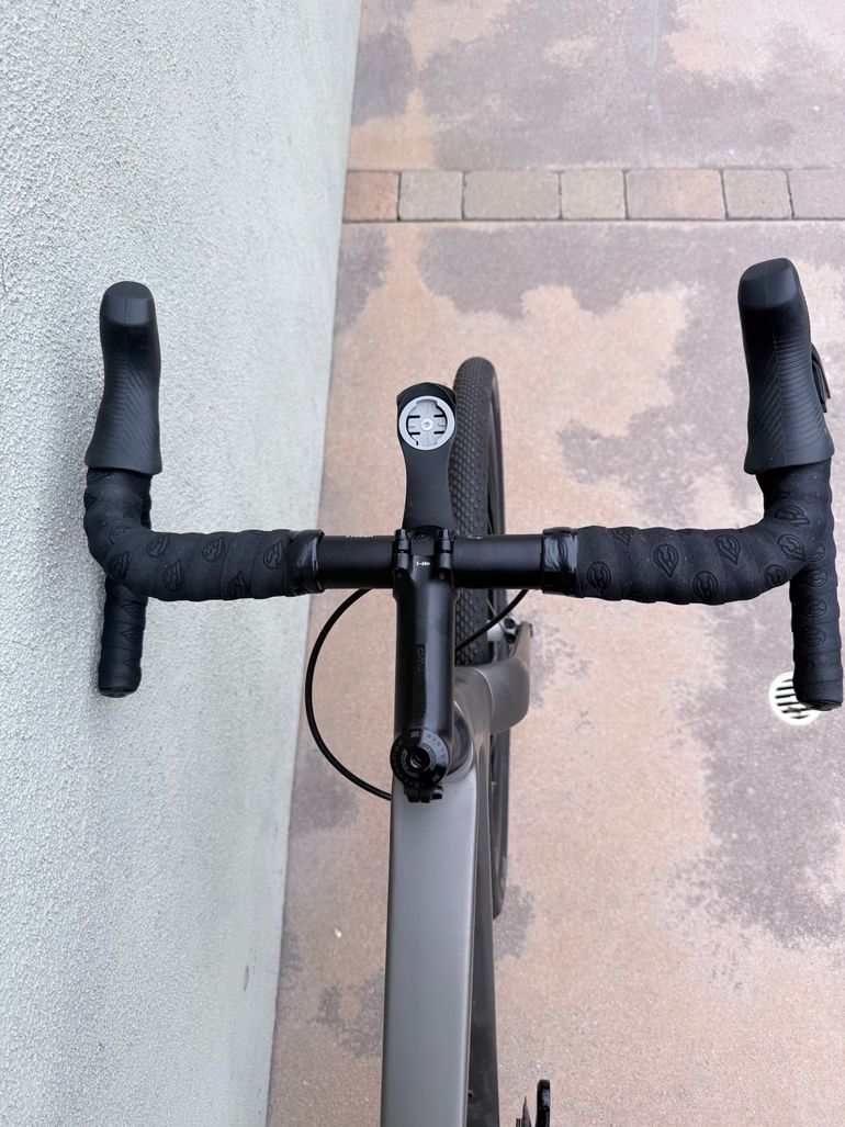 Used Cannondale SuperSix EVO SE 2023 2023 Road & Gravel, Light Gray — image 2 of 10