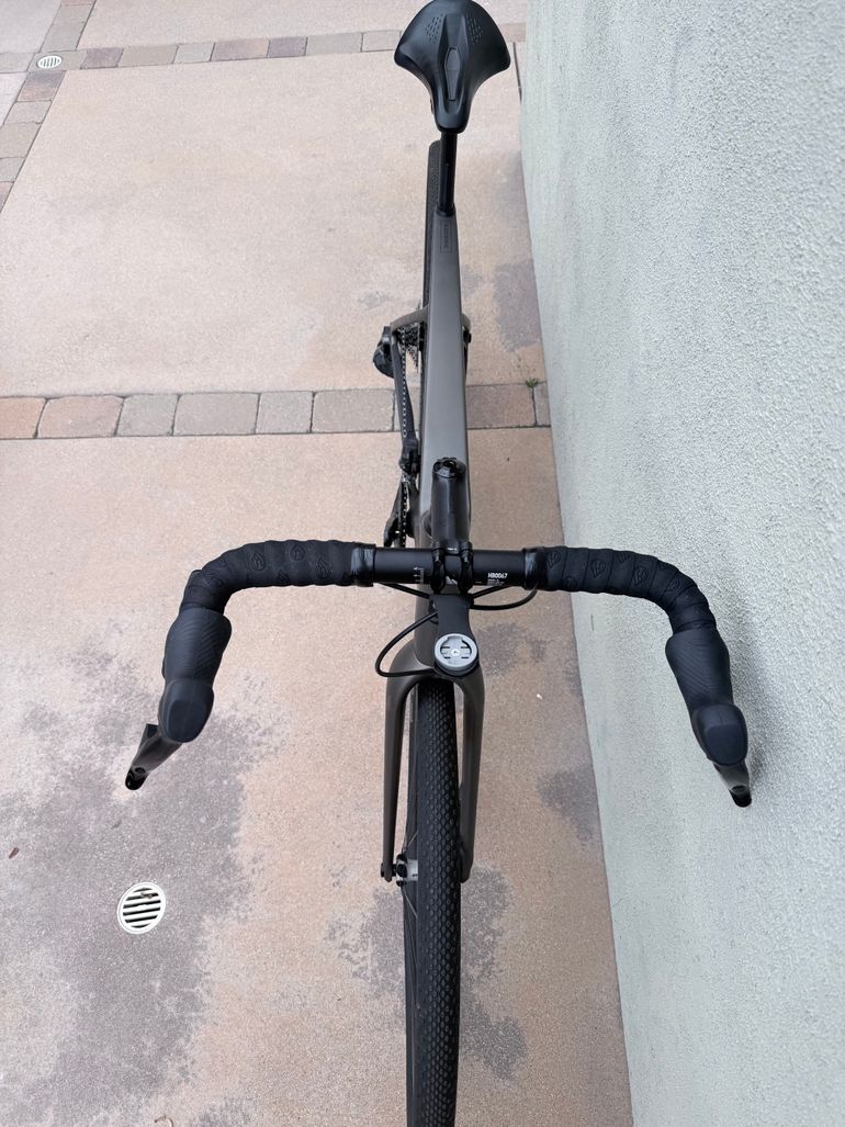 Used Cannondale SuperSix EVO SE 2023 2023 Road & Gravel, Light Gray — image 6 of 10