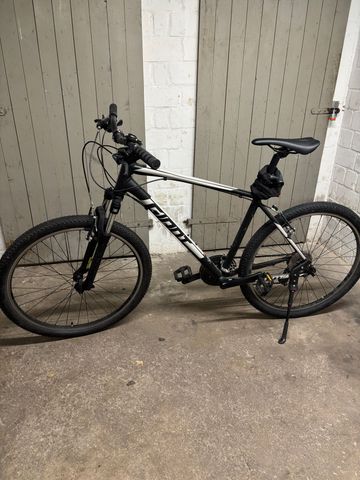 Used Giant RTX 2021 Mountainbike, Black — image 2 of 3